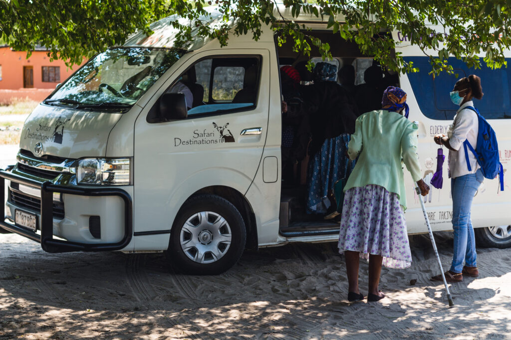 polokong community bus